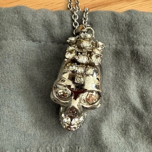 Alexander McQueen Silver Crystal Mohawk Skull Pendant Necklace - Picture 4 of 8